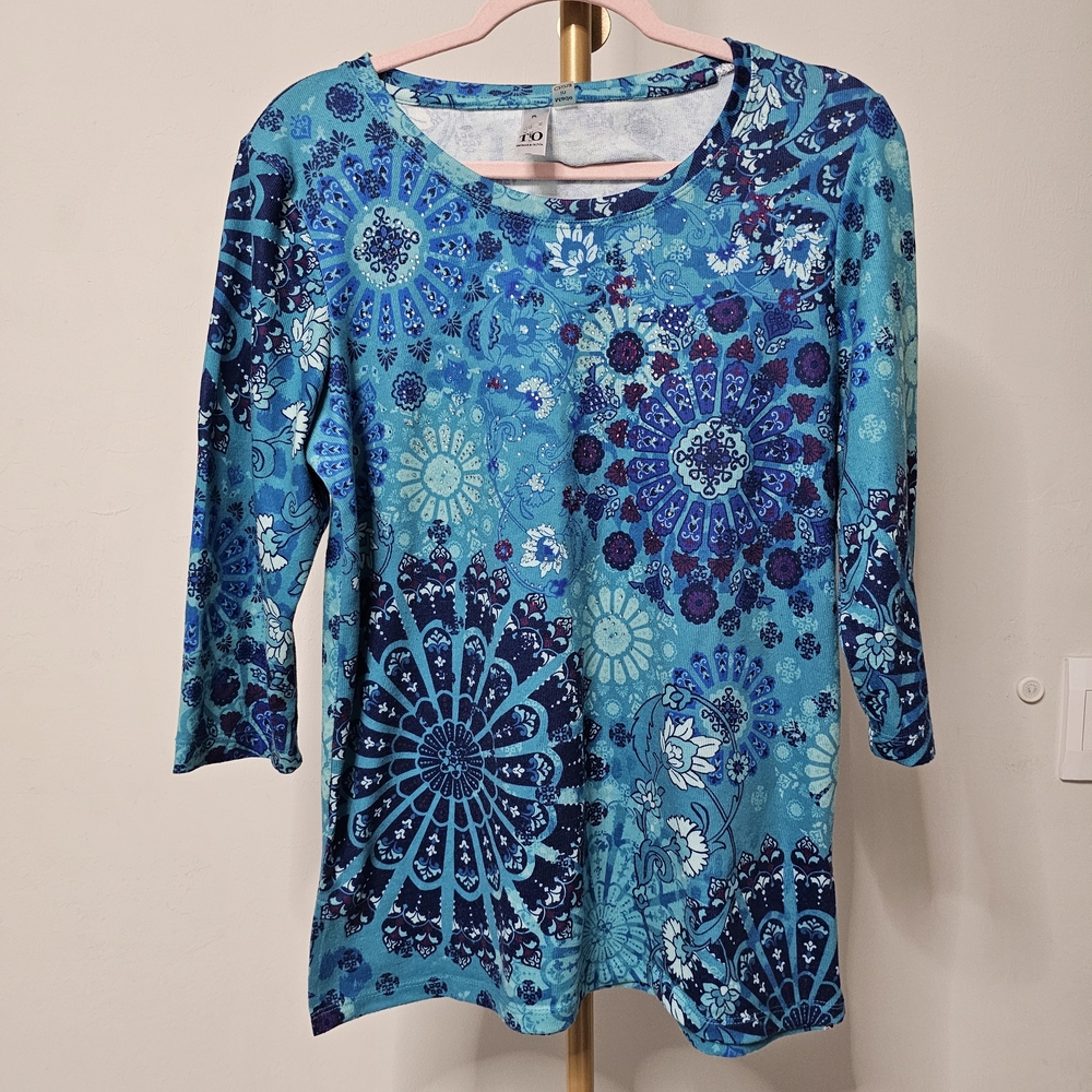 Women's‎ Teal Floral Medallion Long Sleeve Scoop Neck Tee